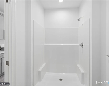 804 Main Street - Photo Thumbnail 9