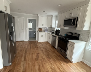 94 Cleveland Avenue - Photo Thumbnail 9