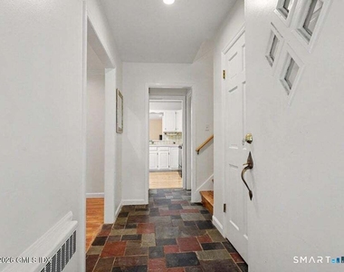 5 Raphael Place - Photo Thumbnail 3