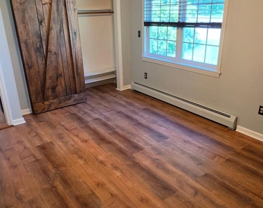 19 Moodus Leesville Road - Photo Thumbnail 2