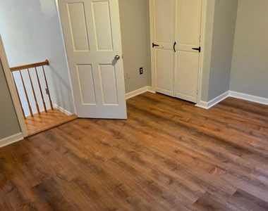 19 Moodus Leesville Road - Photo Thumbnail 1