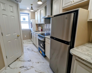 209 Main Street - Photo Thumbnail 3