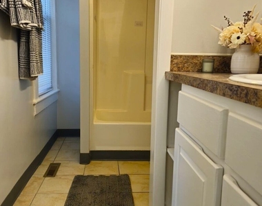 68 Hungerford Alley - Photo Thumbnail 26