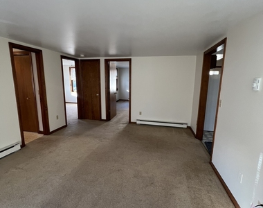 7 Golden Hill Street - Photo Thumbnail 15