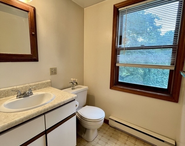 7 Golden Hill Street - Photo Thumbnail 18