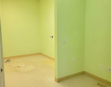 1303 Pittsburgh Street - Photo Thumbnail 11