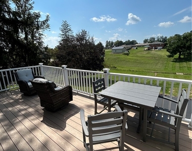 1061 Park Ave - Photo Thumbnail 17