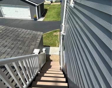 1061 Park Ave - Photo Thumbnail 19