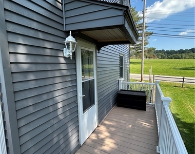 1061 Park Ave - Photo Thumbnail 16