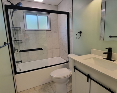 113 Meadowbrook Dr - Photo Thumbnail 12