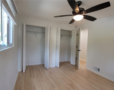 113 Meadowbrook Dr - Photo Thumbnail 16