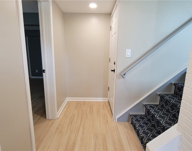 113 Meadowbrook Dr - Photo Thumbnail 1