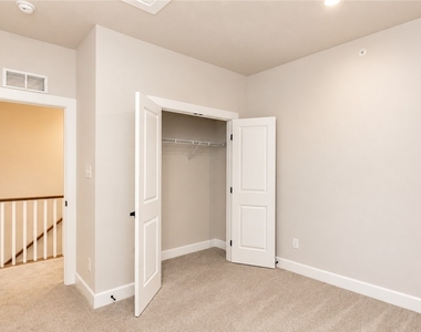 107 Breckenridge Ct - Photo Thumbnail 29