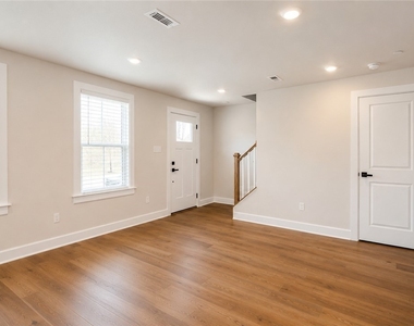 107 Breckenridge Ct - Photo Thumbnail 5