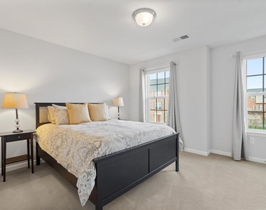 609 Fairgate - Photo Thumbnail 21