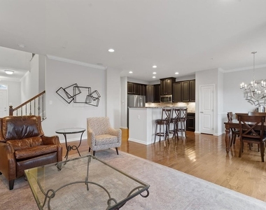 609 Fairgate - Photo Thumbnail 6