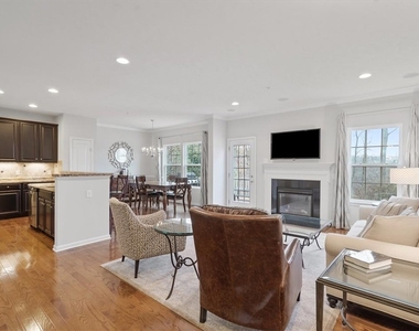 609 Fairgate - Photo Thumbnail 4