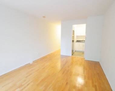 423 East 90th Street - Photo Thumbnail 3