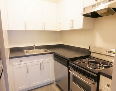 423 East 90th Street - Photo Thumbnail 7