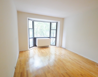 423 East 90th Street - Photo Thumbnail 1