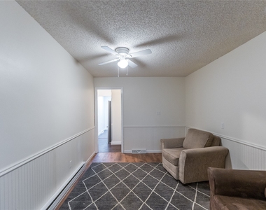 9578 Vestal Parkway West - Photo Thumbnail 3