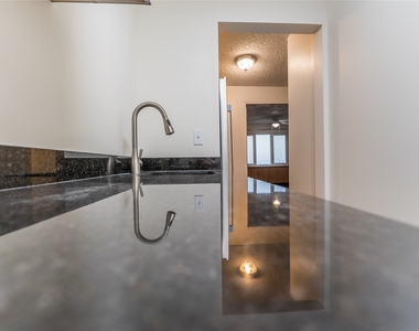9578 Vestal Parkway West - Photo Thumbnail 4