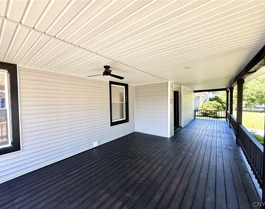 4921 N Jefferson Street - Photo Thumbnail 1