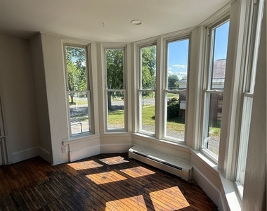 4921 N Jefferson Street - Photo Thumbnail 16