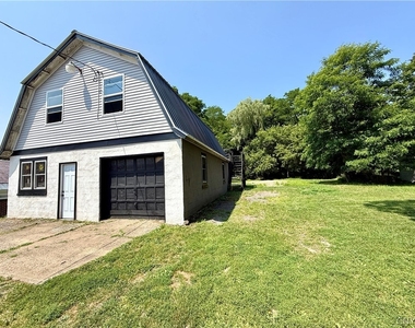 4921 N Jefferson Street - Photo Thumbnail 3