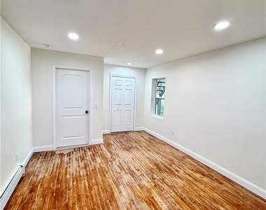 4921 N Jefferson Street - Photo Thumbnail 23