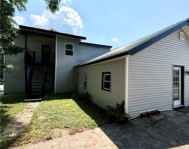 4921 N Jefferson Street - Photo Thumbnail 4