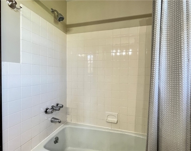100 Drumlin View Drive - Photo Thumbnail 23