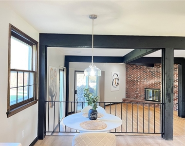 100 Drumlin View Drive - Photo Thumbnail 11