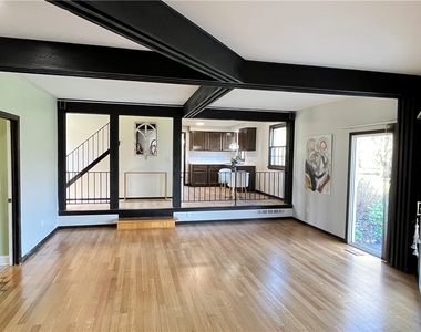 100 Drumlin View Drive - Photo Thumbnail 17