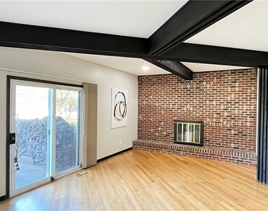 100 Drumlin View Drive - Photo Thumbnail 15