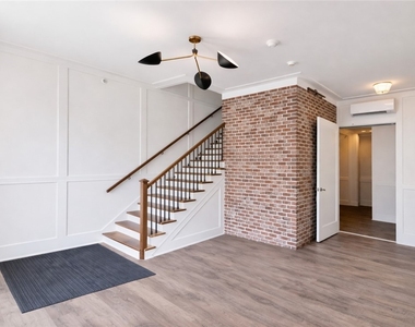 640 Jefferson Avenue - Photo Thumbnail 2