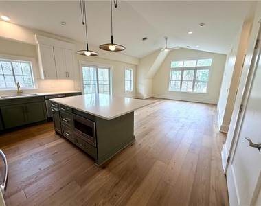 640 Jefferson Avenue - Photo Thumbnail 10