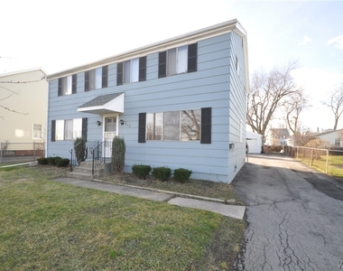 512 Cayuga Road - Photo Thumbnail 18