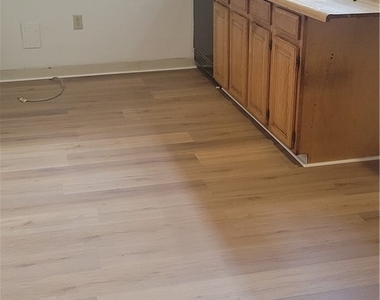 2233 Cleveland Avenue - Photo Thumbnail 16