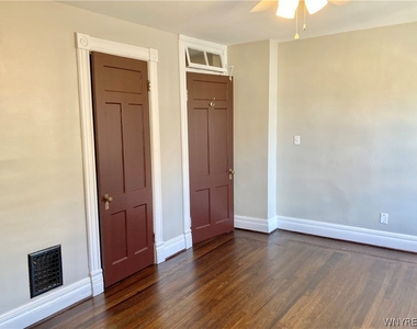 62 Trinity Place - Photo Thumbnail 10