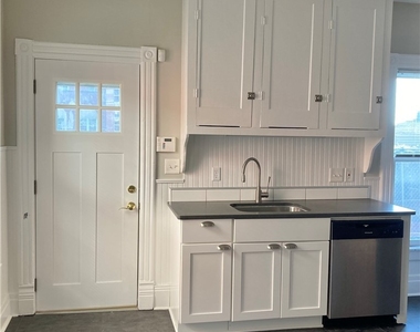 62 Trinity Place - Photo Thumbnail 6