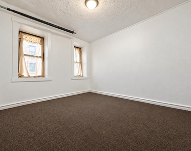 2511 Cruger Avenue - Photo Thumbnail 1