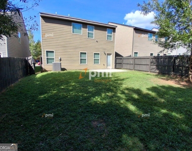5051 Pioneer Parkway - Photo Thumbnail 18