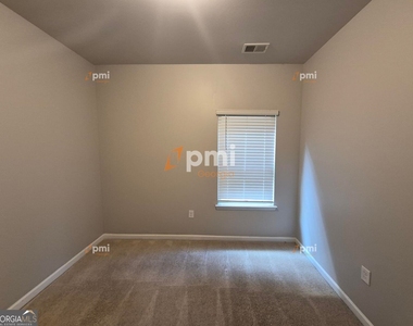 5051 Pioneer Parkway - Photo Thumbnail 11