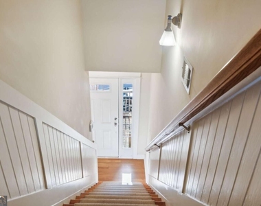 655 Mead Street Se - Photo Thumbnail 4