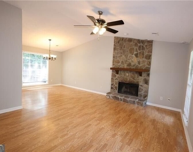 3946 Blake Court Nw - Photo Thumbnail 2