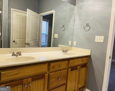 5750 Crest Hill Drive - Photo Thumbnail 23