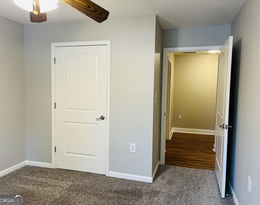 5750 Crest Hill Drive - Photo Thumbnail 25