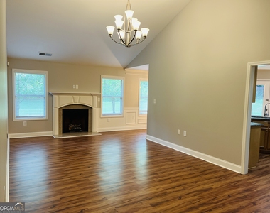5750 Crest Hill Drive - Photo Thumbnail 4