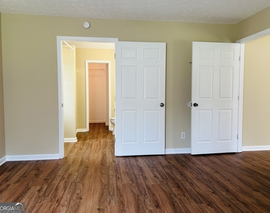 210 Shamrock Way - Photo Thumbnail 16